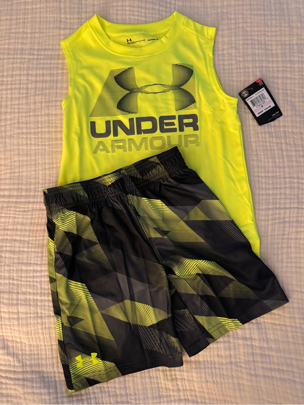 Under Armour Sleeveless Top with Graphic Shorts